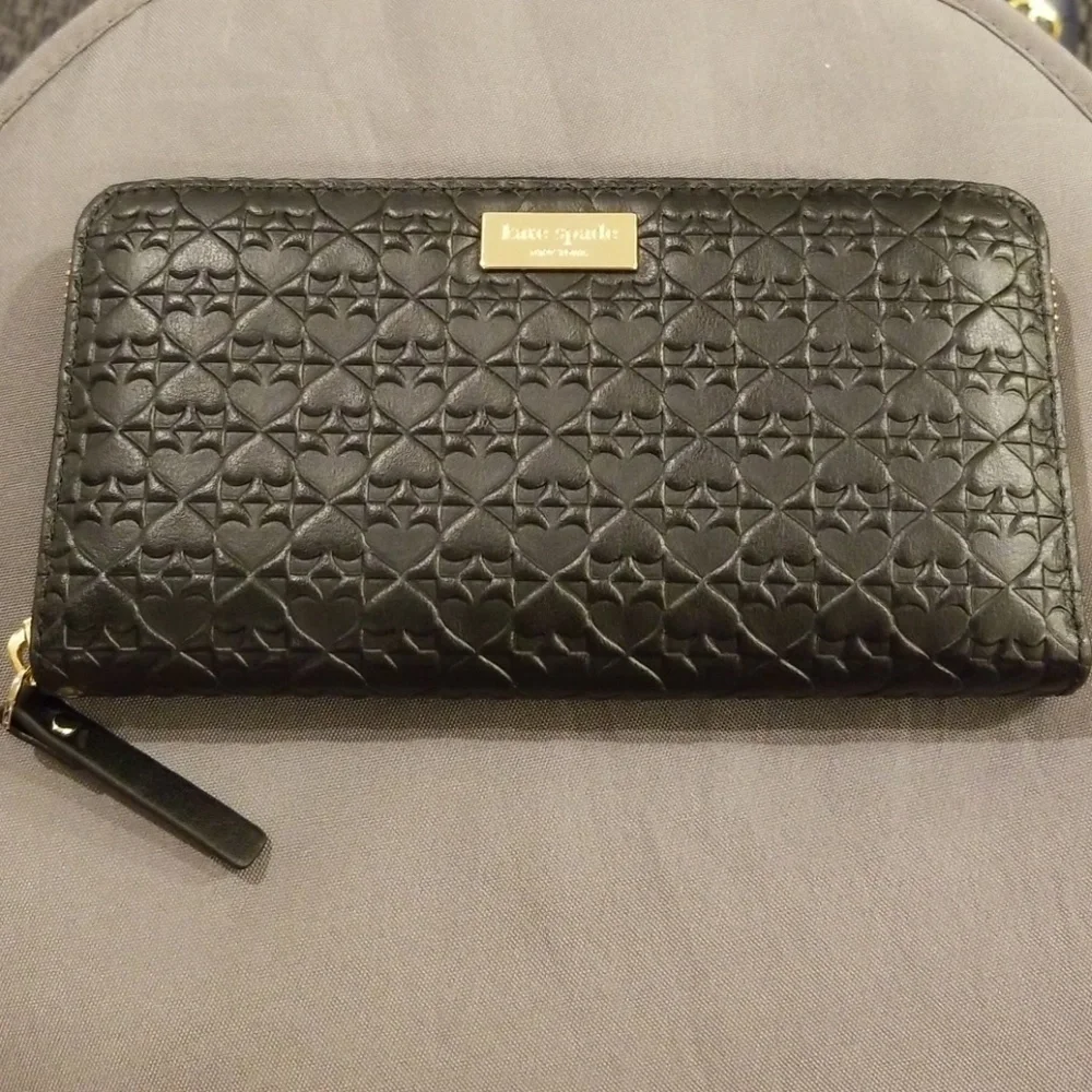 💕Kate Spade💕 Spade Logo Large Zip Around Wallet